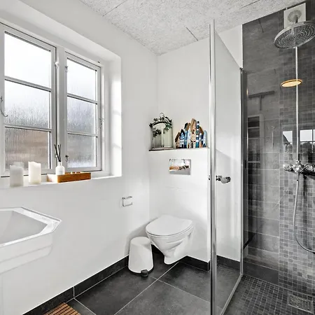 Lildgaard * Frostrup