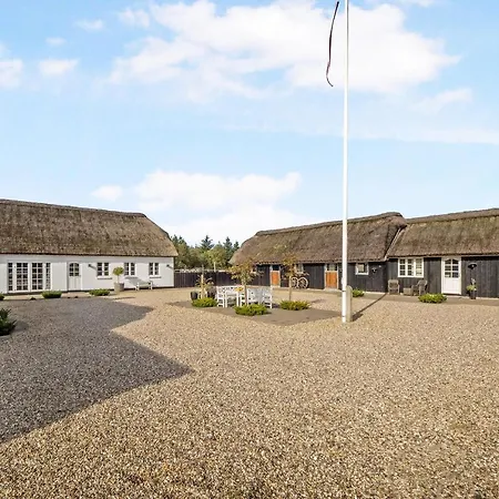 Lildgaard * Frostrup